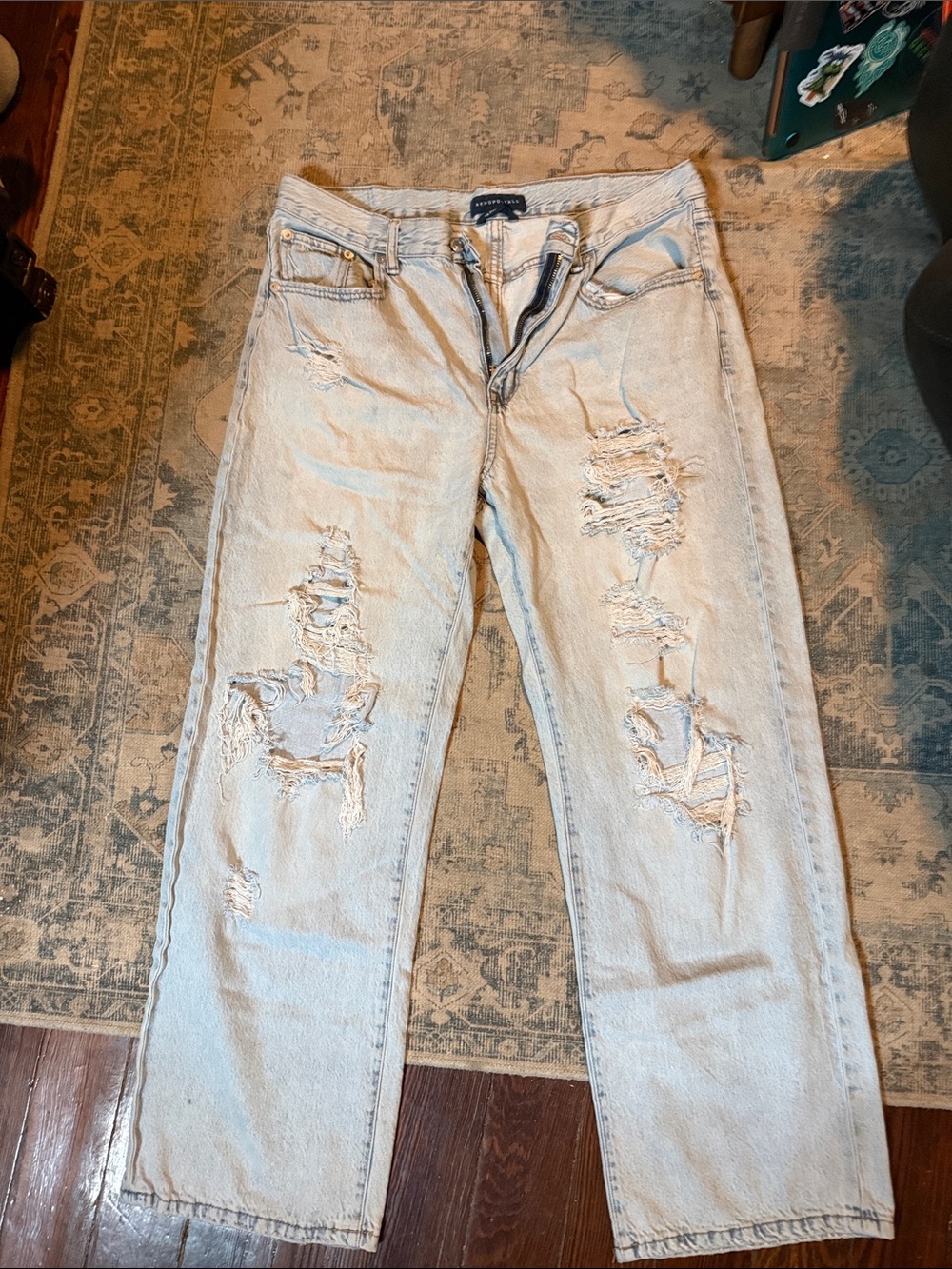 Aeropostale Light Blue Distressed Straight Jeans